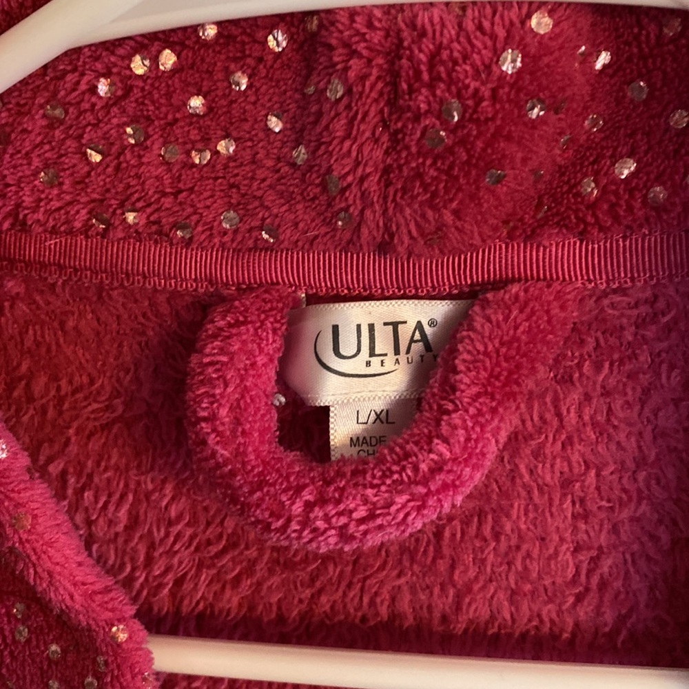⭐️2/$10 - pink robe - Picture 2 of 6